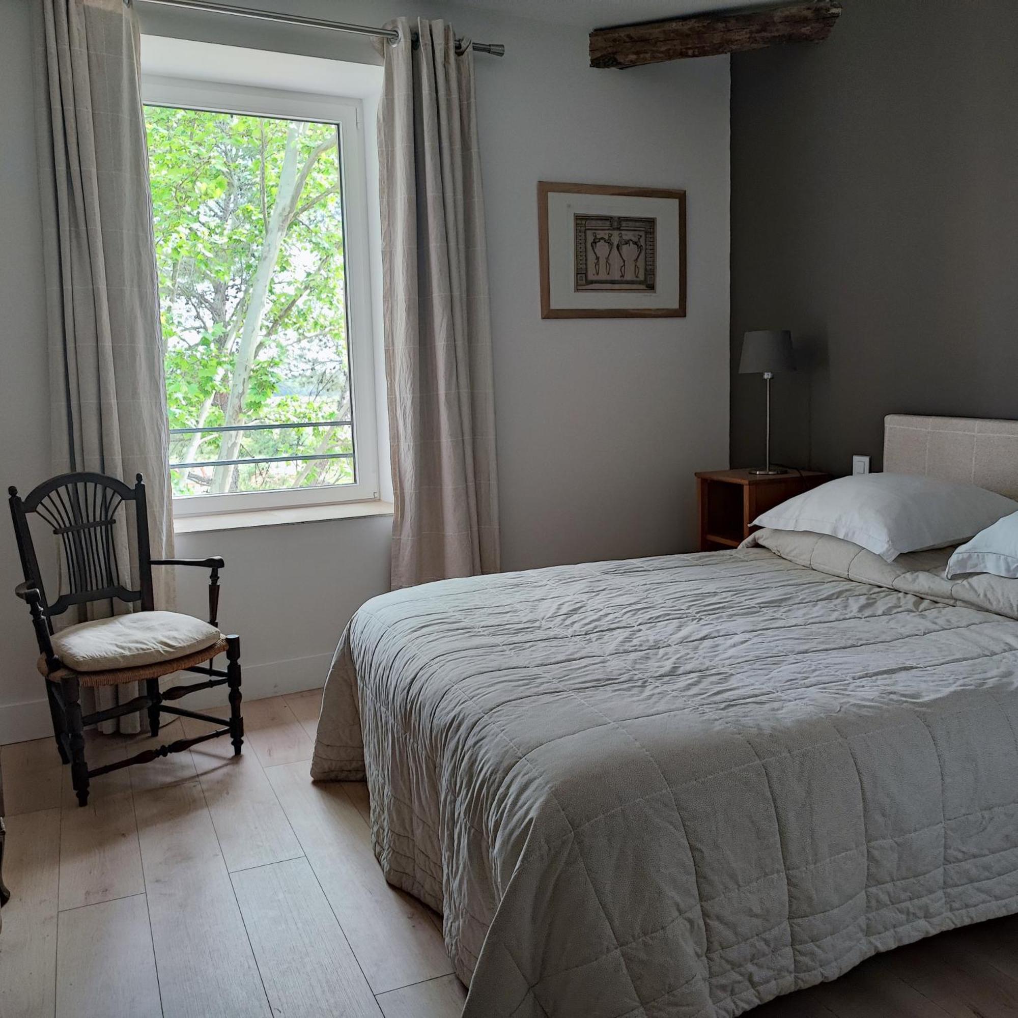 Hotel Magnanerie De Sainte Croix Zimmer foto